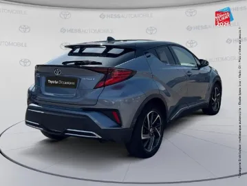 Car image 4