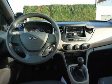 Car image 11