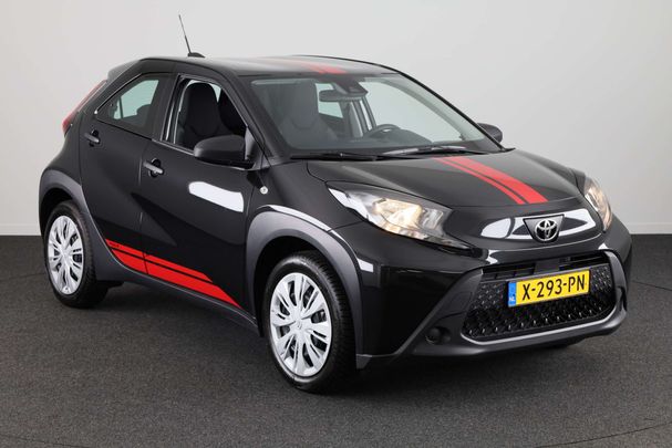 Toyota Aygo X 1.0 VVT-i 53 kW image number 2