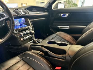 Car image 37