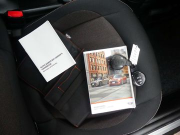 Car image 36