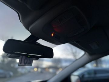 Car image 36