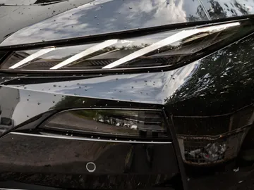 Car image 27