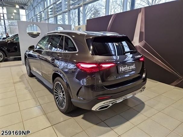 Mercedes-Benz GLC 300 145 kW image number 2