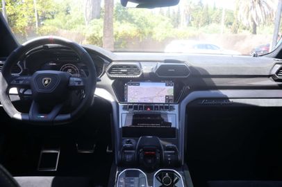 Car image 35