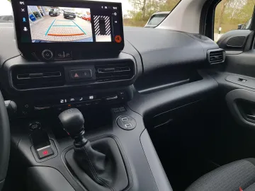 Car image 49