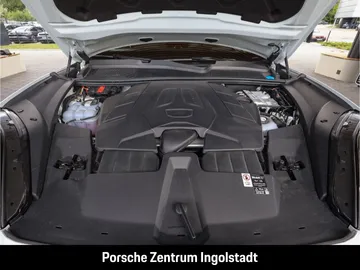 Car image 32