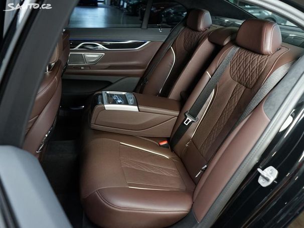 BMW 740 xDrive 250 kW image number 18