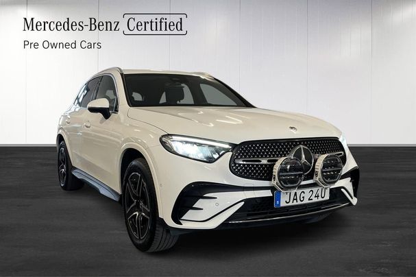 Mercedes-Benz GLC 300 e AMG Line 4Matic 233 kW image number 2