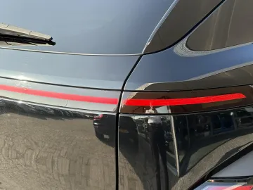 Car image 38
