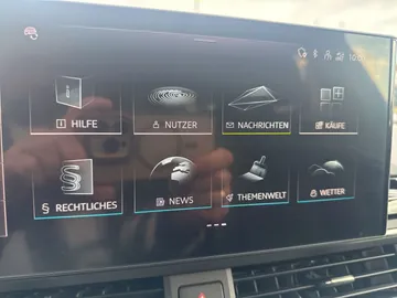 Car image 30