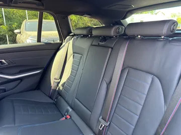 Car image 29