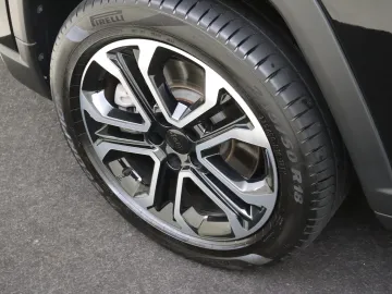 Car image 34