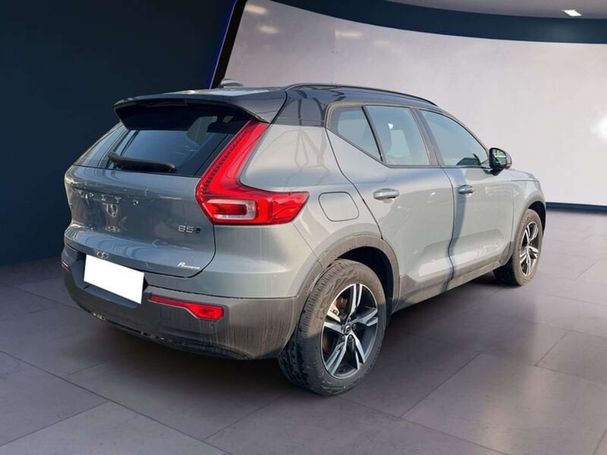 Volvo XC40 B5 R Design AWD 184 kW image number 4