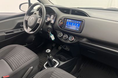 Car image 23