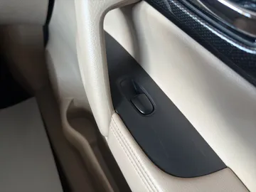 Car image 42