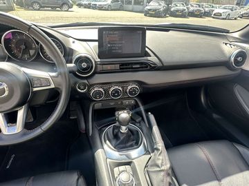 Car image 26