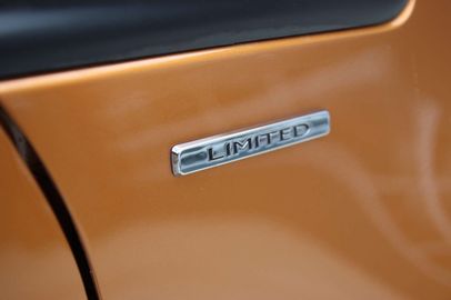 Car image 30