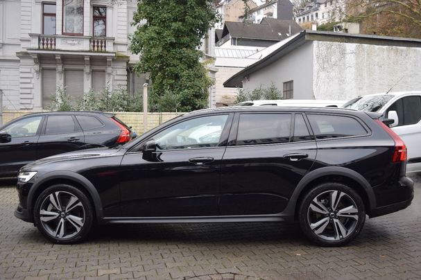 Volvo V60 Cross Country AWD B5 184 kW image number 5