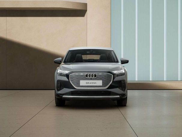 Audi Q4 45 e-tron Sport Advanced 82 kWh 210 kW image number 2