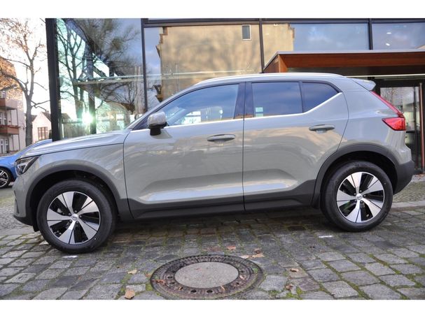 Volvo XC40 B3 Plus 120 kW image number 4