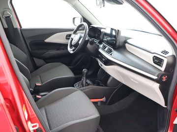 Car image 30