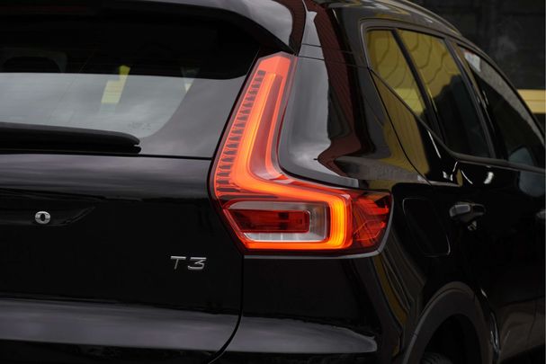 Volvo XC40 T3 Momentum Pro 120 kW image number 7