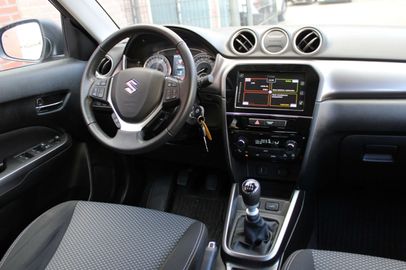 Car image 13