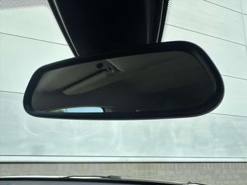 Car image 36