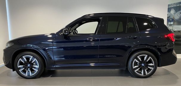 BMW iX3 M Sport 210 kW image number 2