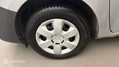 Car image 20