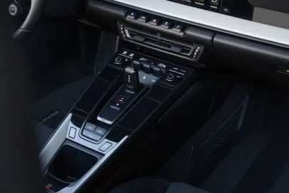 Car image 46