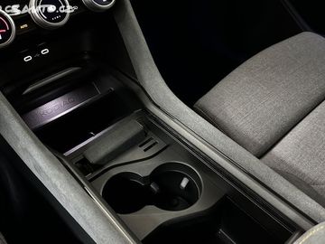 Car image 36