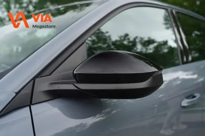 Car image 33