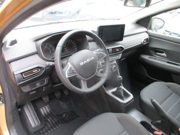 Car image 10