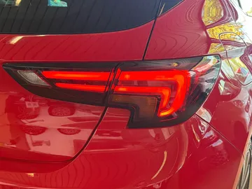 Car image 25