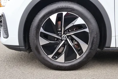 Car image 33