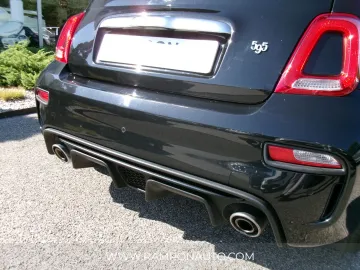Car image 30
