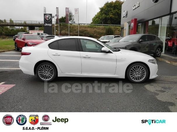 Alfa Romeo Giulia 2.2 Veloce 154 kW image number 3