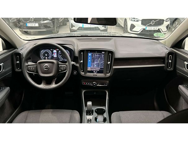 Volvo XC40 T2 Essential 95 kW image number 31