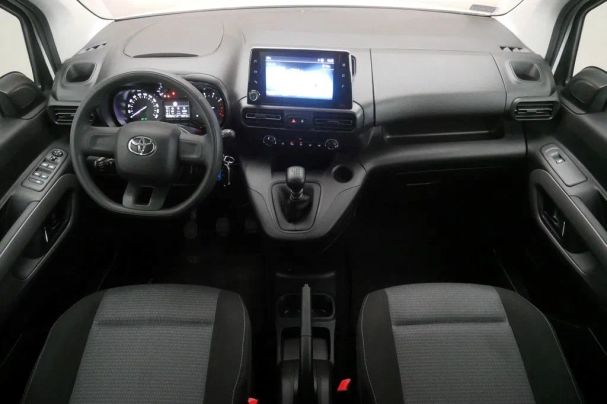 Toyota Proace Verso 75 kW image number 8