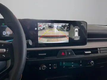 Car image 24