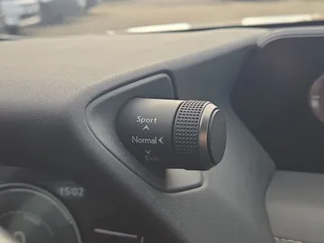 Car image 31