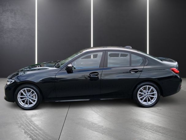 BMW 330e Advantage 214 kW image number 6