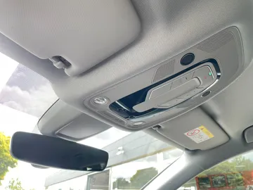 Car image 37