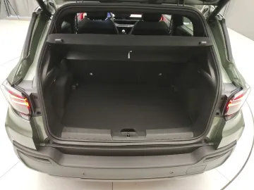Car image 40