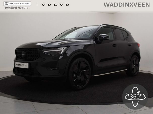 Volvo XC40 B4 Black Edition 145 kW image number 2