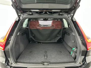 Car image 38