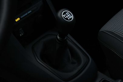 Car image 36