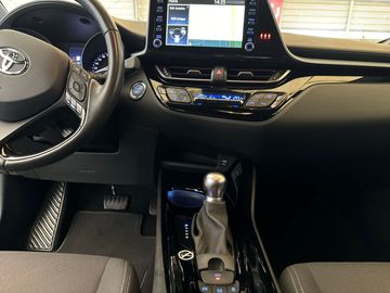 Car image 12